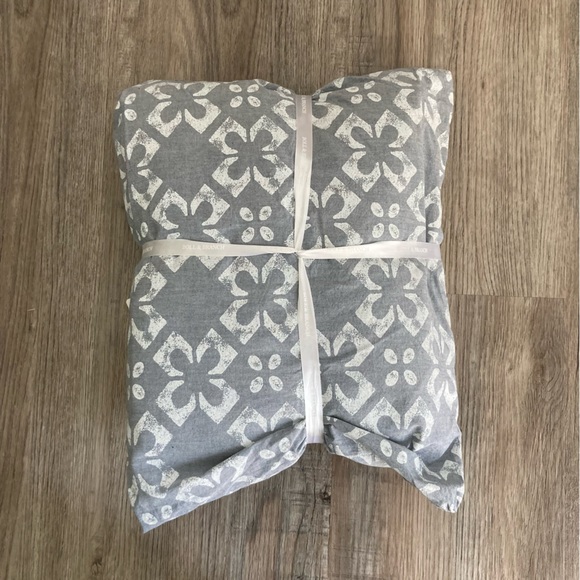 Boll & Branch Gray Sheet Set - Picture 9 of 11